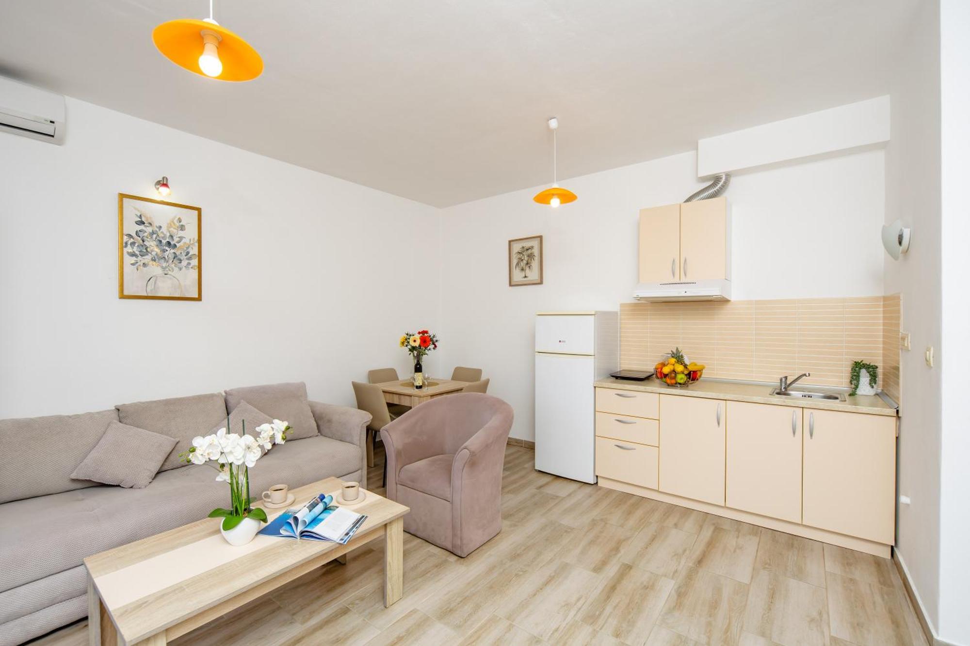 Arvala Apartments Будва Экстерьер фото