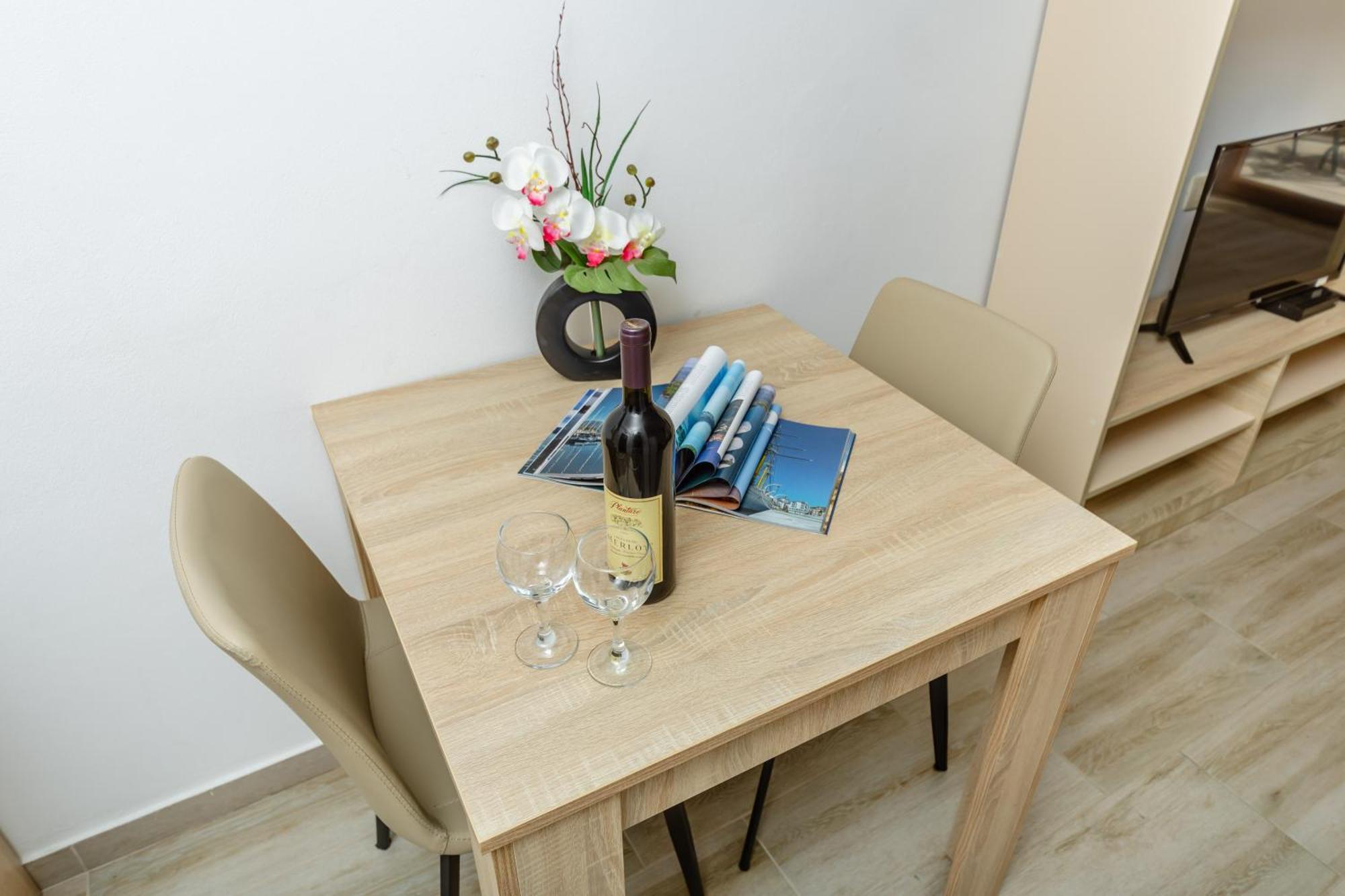 Arvala Apartments Будва Номер фото
